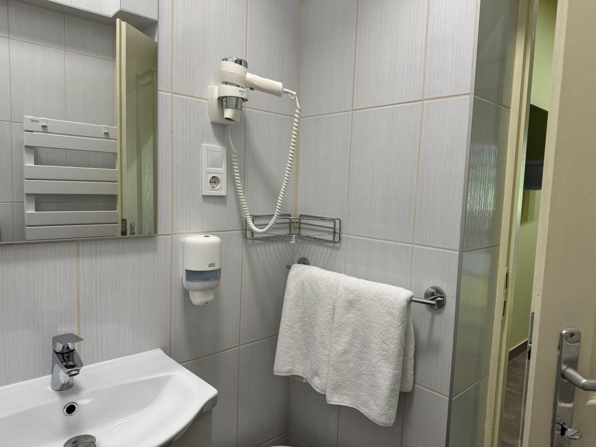 Szem-s Vendeghaz Guest house