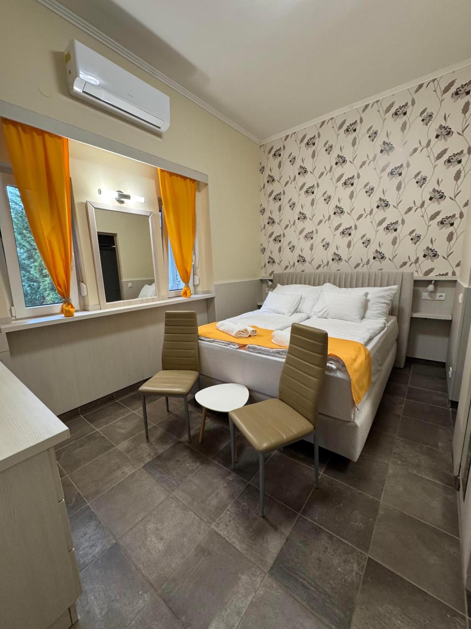 Szem-s Vendeghaz Guest house *